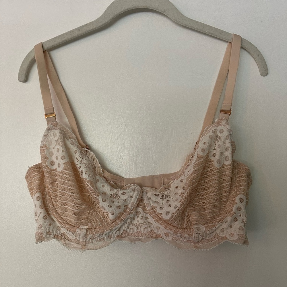 Aerie Lace Bralette in Cream and Tan